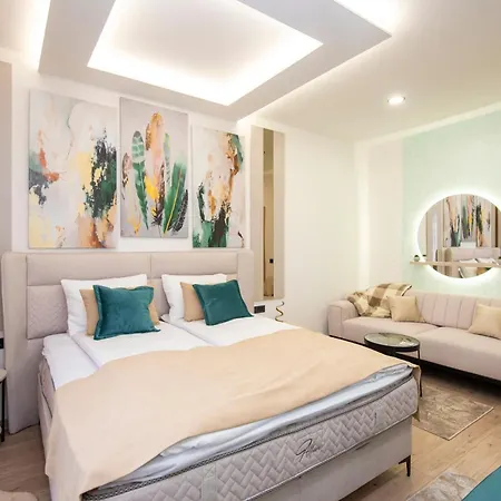 Bella Suites Apartments - Parking -Garage-5Eur Day