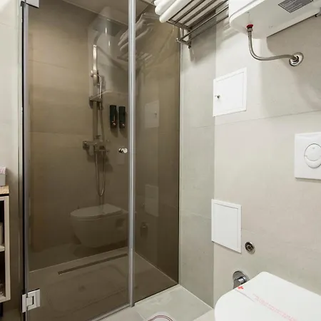 Apartment Bella - Garage Parking-additional Payment-2min From Sarajevo