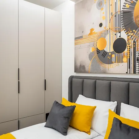 Bella Suites Apartments - Parking -Garage-5Eur Day